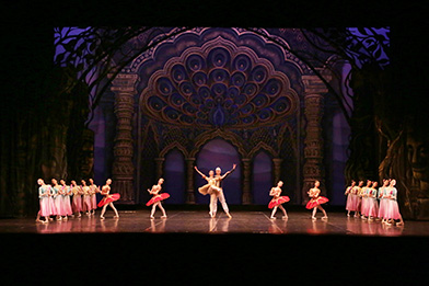 真剣なまなざし30