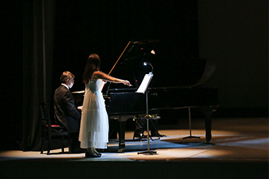 真剣なまなざし